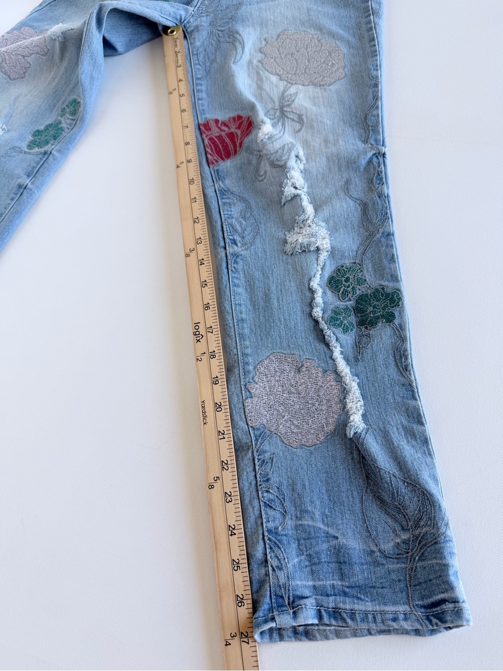 Jessica Simpson Mika Best Friend Floral Embroidered Straight Leg Jeans 29 - Picture 8 of 10